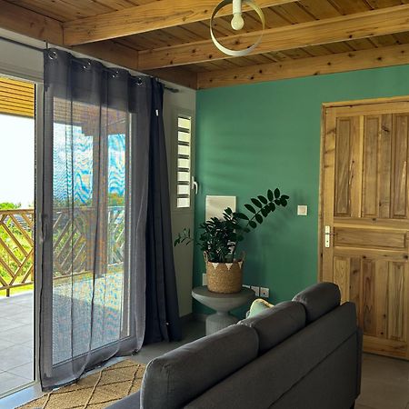 Logement Emeraude Сент-Роуз Екстериор снимка
